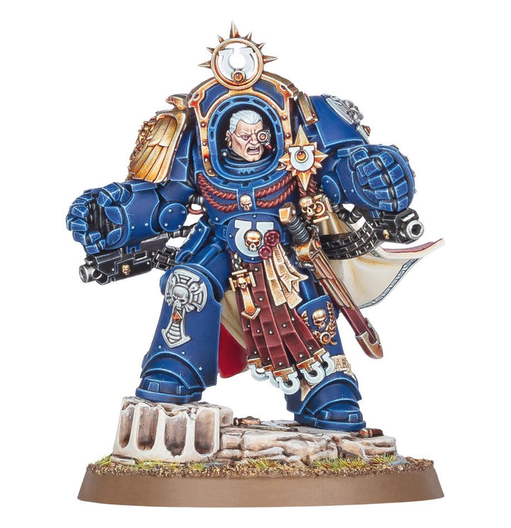 Warhammer: 40K - Ultramarines - Marneus Calgar in Armour of Antilochus